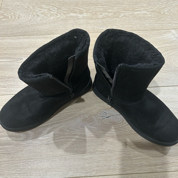 kids boots - Picture 2 of 2